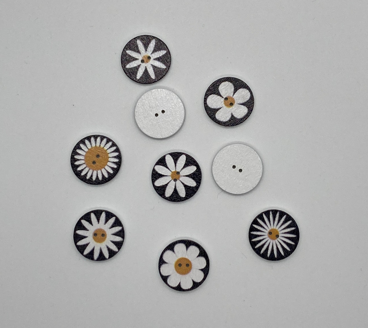 daisy white button - 3/4" (20 mm)