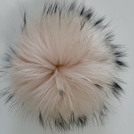 pale pink XL Pom