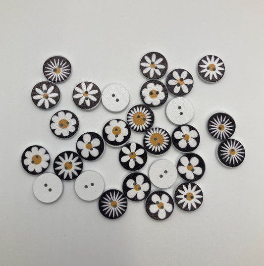 daisy white button - 5/8" (15 mm)
