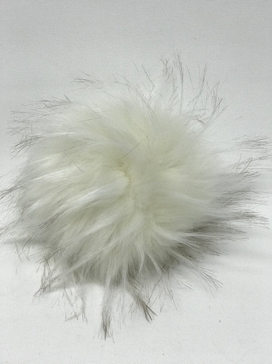 snow faux pompom (13-15 cm)